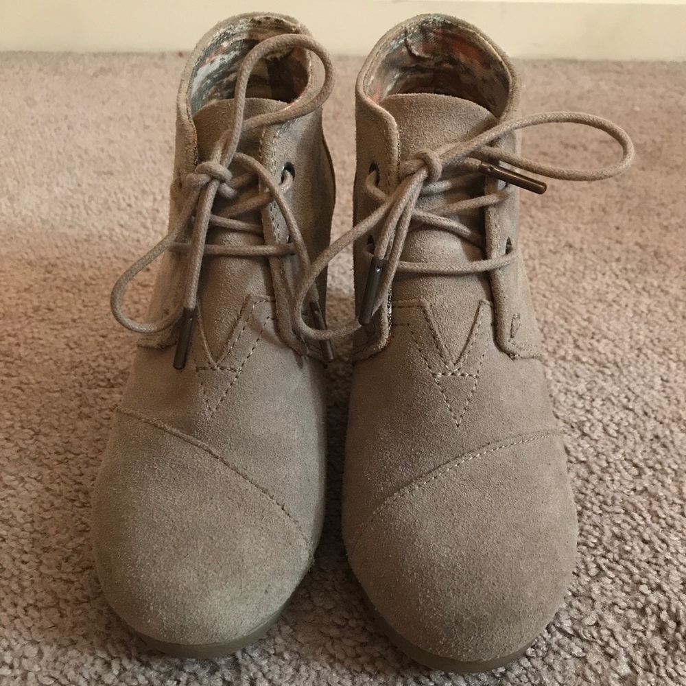 Toms, taupe wedges, size 6